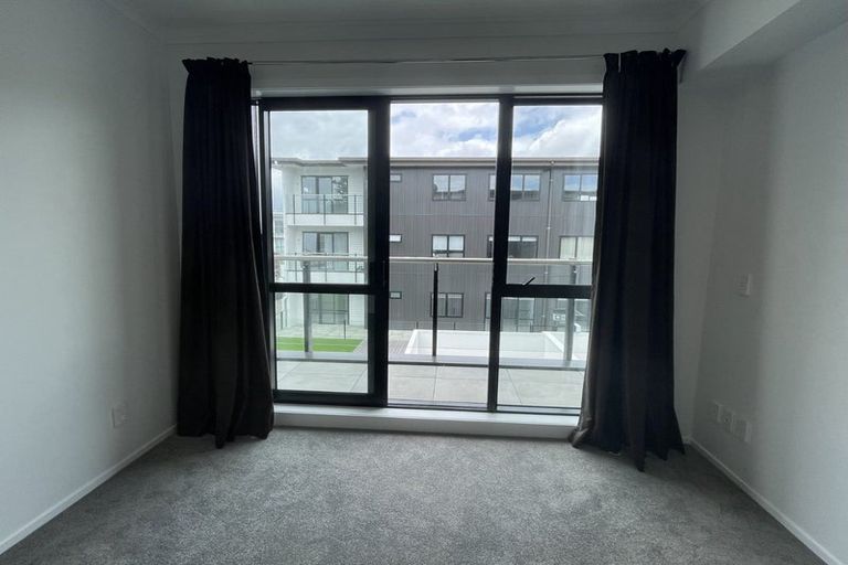 Photo of property in 4/11 Carlos Drive, Flat Bush, Auckland, 2016