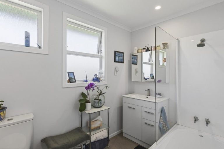 Photo of property in 26 Clearmont Crescent, Blagdon, New Plymouth, 4310