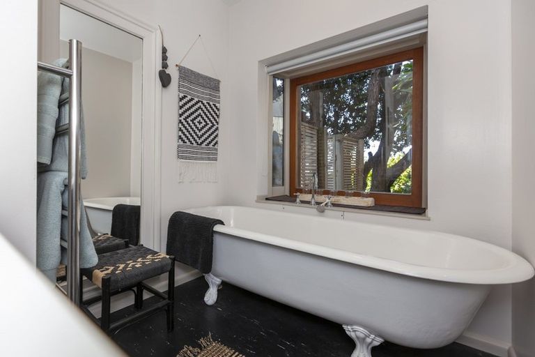 Photo of property in 84 Ames Street, Paekakariki, 5034