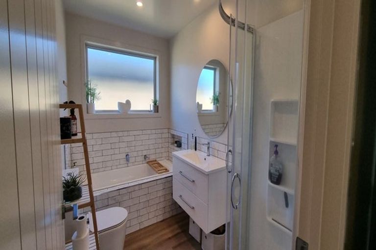 Photo of property in 18 Kuihi Street, Poike, Tauranga, 3112