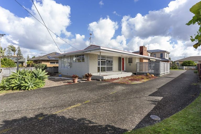 Photo of property in 34 Centreway Road, Orewa, 0931