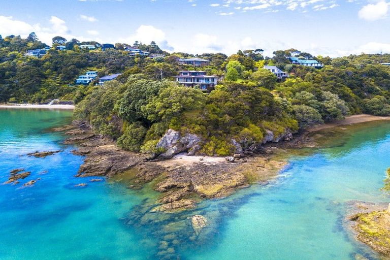 Photo of property in 18b Kaha Place, Russell, 0272