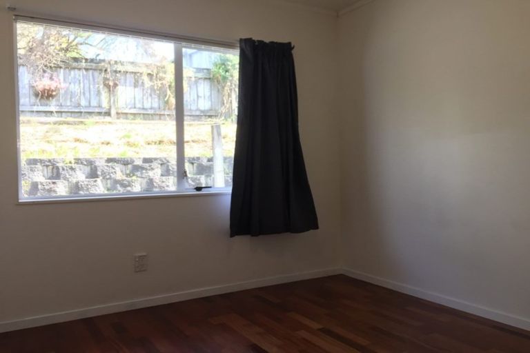 Photo of property in 299a Glengarry Road, Glen Eden, Auckland, 0602