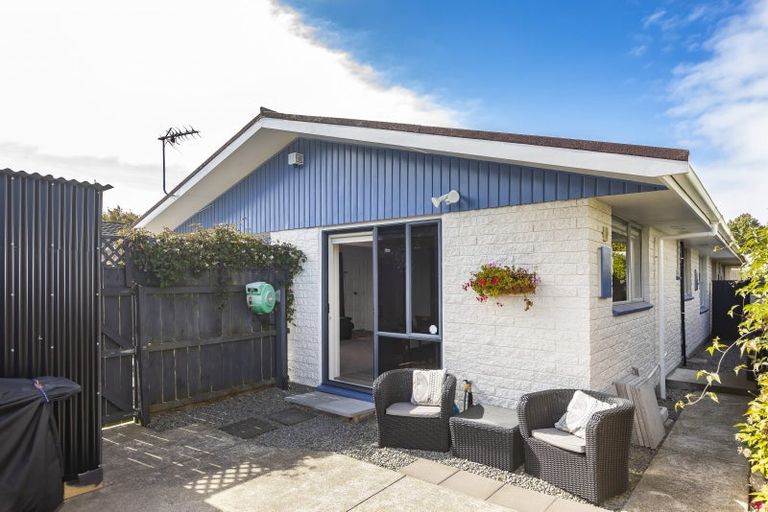Photo of property in 1/290 Avonhead Road, Avonhead, Christchurch, 8042