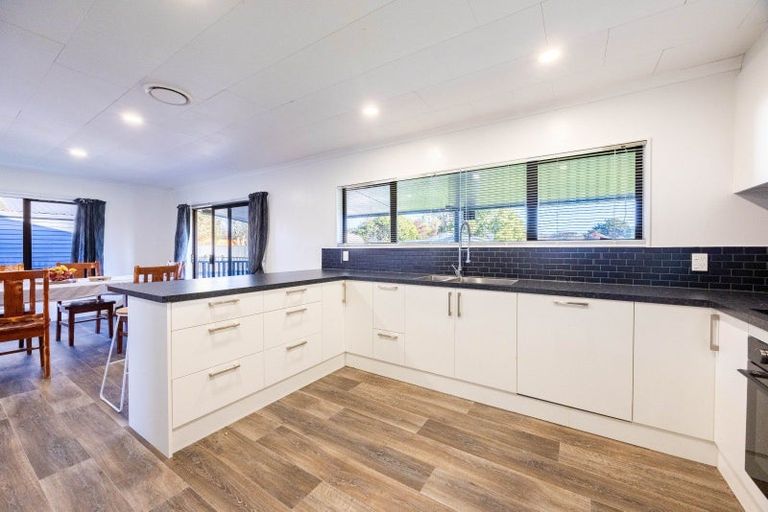 Photo of property in 20 Shanly Street, Waipawa, 4210