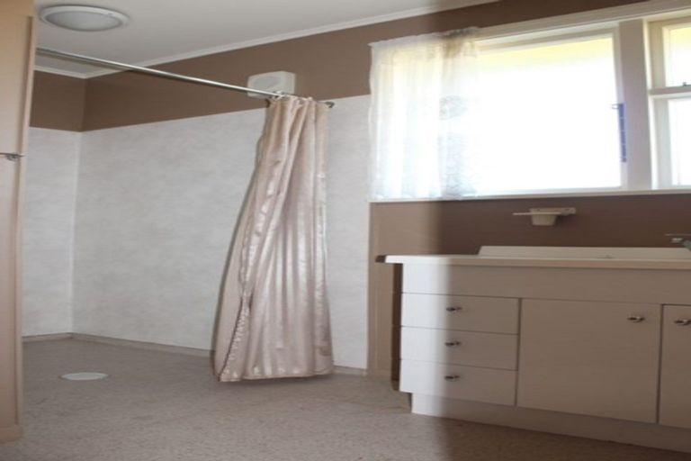 Photo of property in 25 Northland Street, Ranfurly, 9332