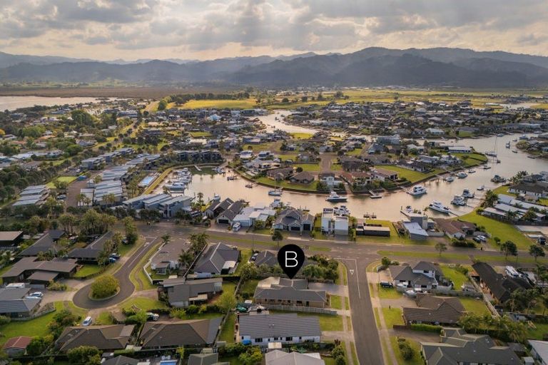 Photo of property in 70 Cholmondeley Crescent, Whitianga, 3510