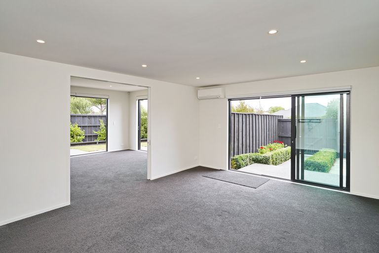 Photo of property in 403c Harewood Road, Harewood, Christchurch, 8051