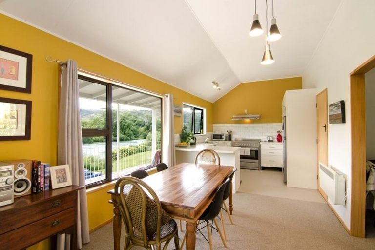 Photo of property in 43 Cheviot Street, Roxburgh, 9500