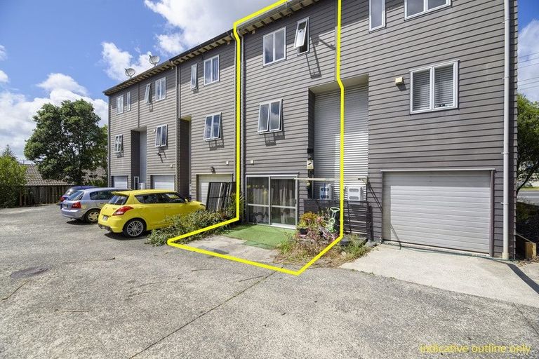 Photo of property in 435b West Coast Road, Glen Eden, Auckland, 0602