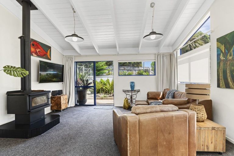 Photo of property in 7 Butlers Lane, Oakura, 4314