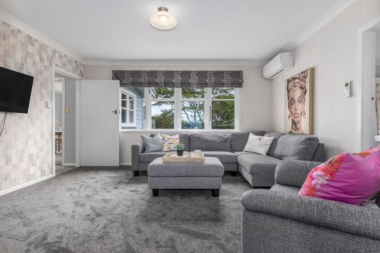 Photo of property in 69 Bartholomew Road, Levin, 5510