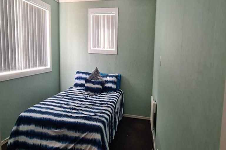 Photo of property in 10 Abbotsford Road, Waipawa, 4210