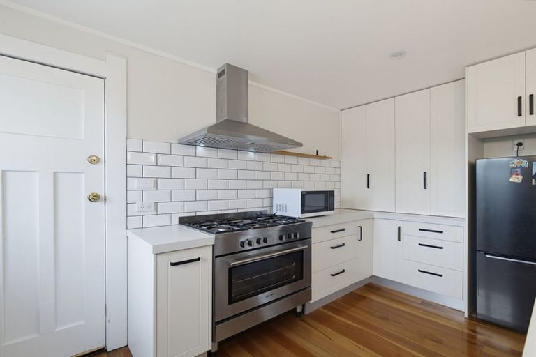 Photo of property in 1213 Caroline Road, Mayfair, Hastings, 4122