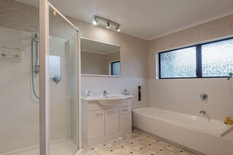 Photo of property in 3 Magnolia Avenue, Opaheke, Papakura, 2113