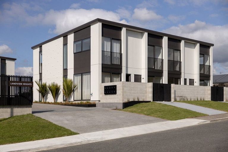 Photo of property in 8/26 Landview Road, Parkvale, Tauranga, 3112