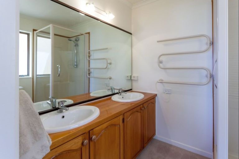 Photo of property in 8/35 Claxton Avenue, Pauanui, Hikuai, 3579