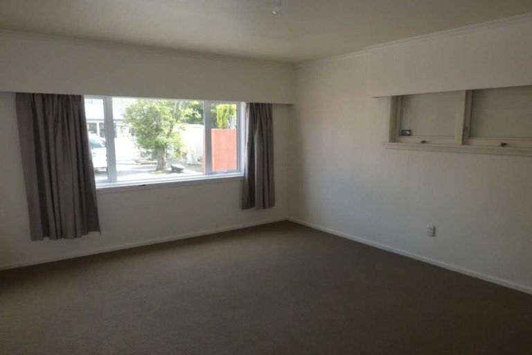 Photo of property in 8 Clonbern Place, Upper Riccarton, Christchurch, 8041