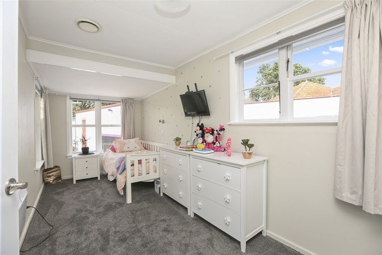 Photo of property in 115 Glenpark Avenue, Frankleigh Park, New Plymouth, 4310