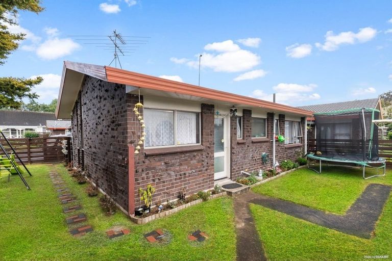 Photo of property in 1/29 Trentham Road, Papakura, 2110