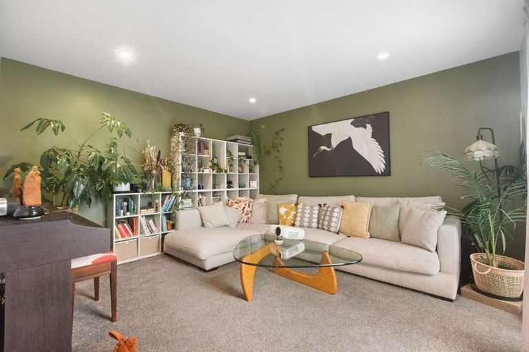 Photo of property in 42 Hiria Crescent, Papamoa Beach, Papamoa, 3118