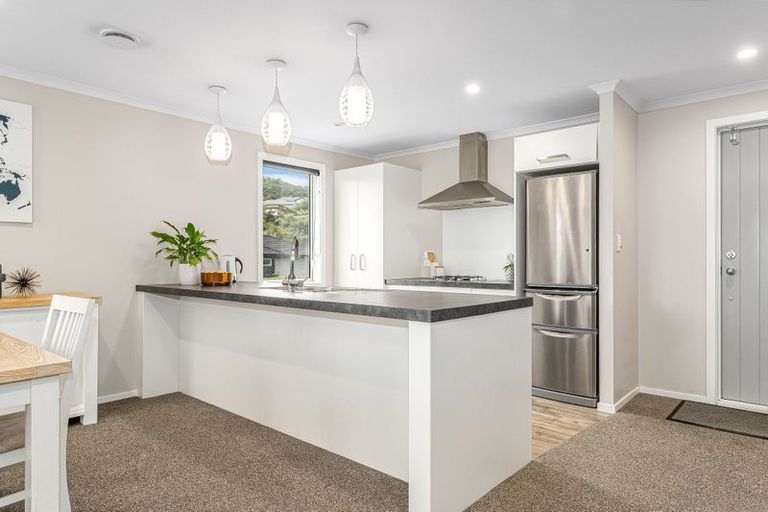 Photo of property in 15 Banks Boulevard, Whitby, Porirua, 5024