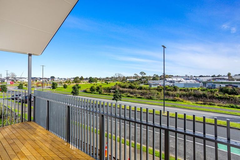 Photo of property in 8 Te Napi Drive, Takanini, Auckland, 2112