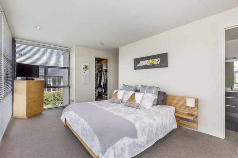 Photo of property in 4a Norwood Road, Bayswater, Auckland, 0622