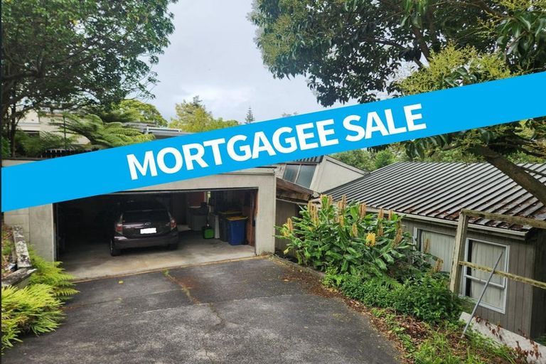 Photo of property in 220 Golf Road, Titirangi, Auckland, 0604