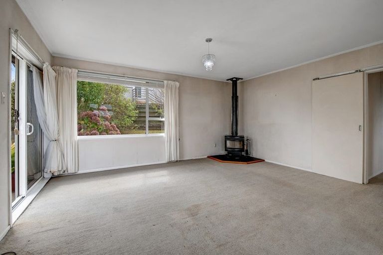 Photo of property in 36 Tonkin Drive, Sunnynook, Auckland, 0620