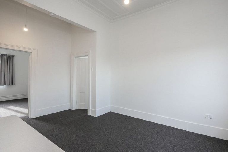 Photo of property in 114 Macandrew Road, South Dunedin, Dunedin, 9012