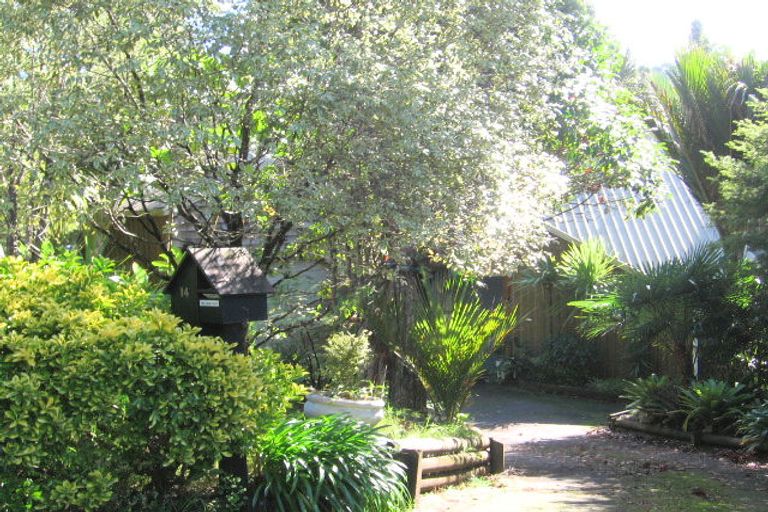 Photo of property in 14 Brownie Road, Laingholm, Auckland, 0604