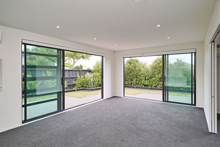 Photo of property in 403c Harewood Road, Harewood, Christchurch, 8051