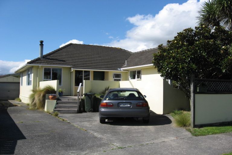 Photo of property in 49 Guthrie Street, Waterloo, Lower Hutt, 5011