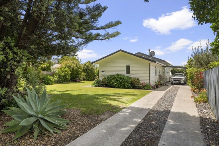 Photo of property in 20 Kiharoa Street, Otaki Beach, Otaki, 5512