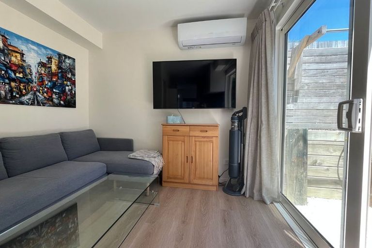 Photo of property in 8/18 Ludlow Terrace, Totara Vale, Auckland, 0627