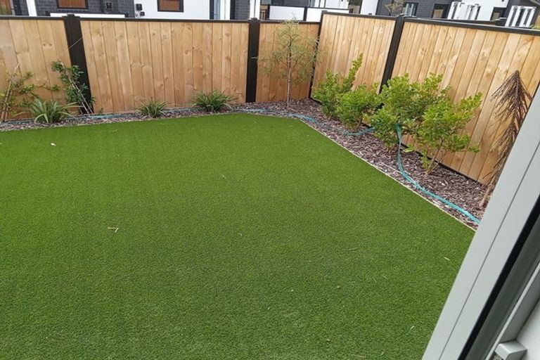 Photo of property in 1/5 Matata Place, Dallington, Christchurch, 8061