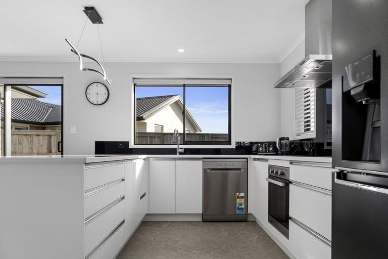 Photo of property in 12 Kaiora Drive, Papamoa Beach, Papamoa, 3118