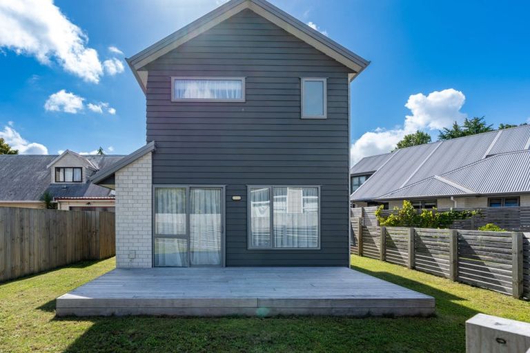 Photo of property in 1/18 Pickering Crescent, Chedworth, Hamilton, 3210