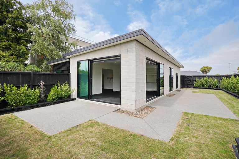 Photo of property in 403c Harewood Road, Harewood, Christchurch, 8051