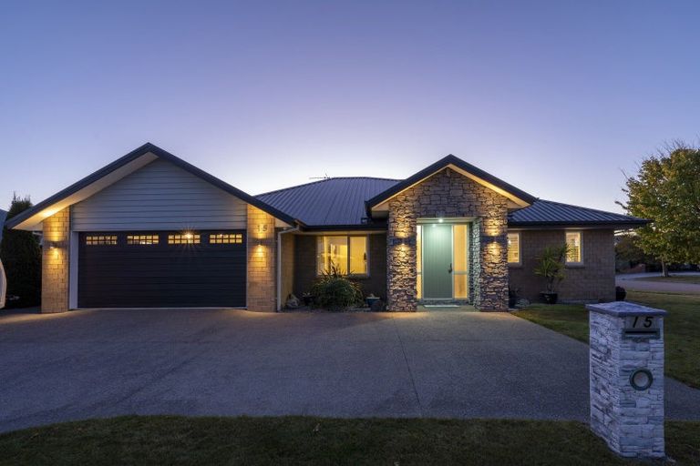 Photo of property in 15 Sutherland Drive, Kaiapoi, 7630