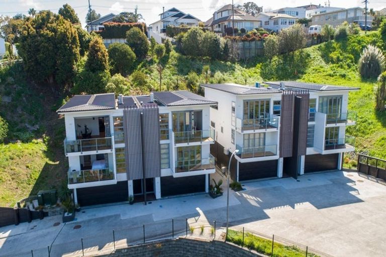 Photo of property in 8b Huka Road, Birkenhead, Auckland, 0626