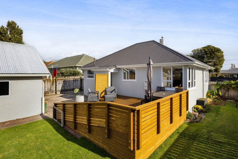 Photo of property in 16 Plympton Street, Brooklands, New Plymouth, 4310