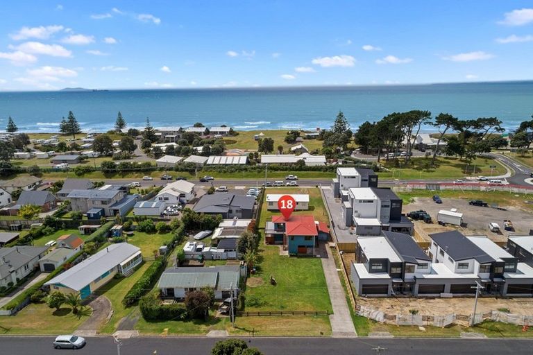 Photo of property in 18 Percy Road, Papamoa Beach, Papamoa, 3118