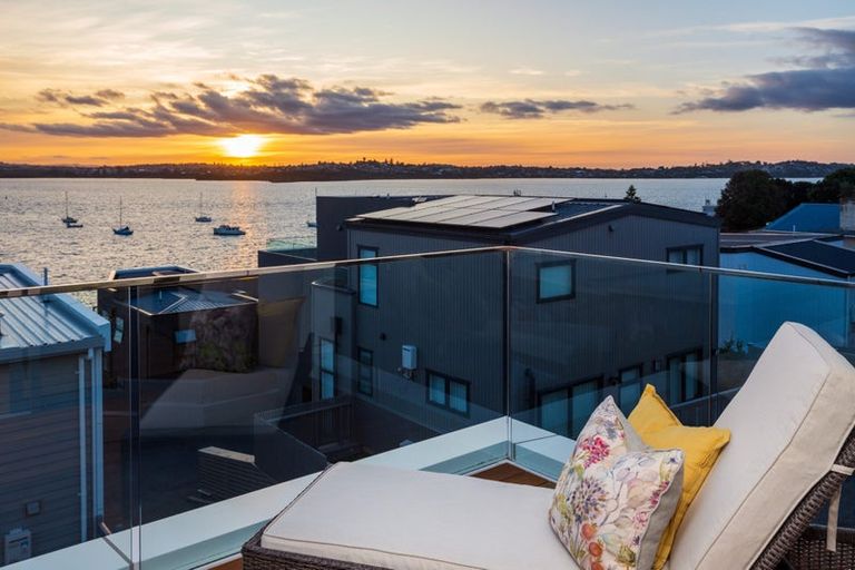 Photo of property in 67c The Parade, Bucklands Beach, Auckland, 2012