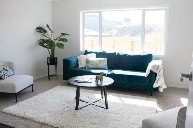 Photo of property in 47 Stockport Grove, Churton Park, Wellington, 6037