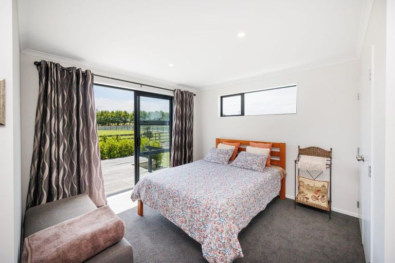 Photo of property in 567 Lethbridge Road, Halcombe, 4775