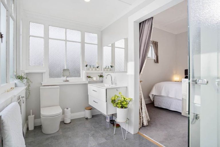 Photo of property in 54 Ellerton Road, Mount Eden, Auckland, 1024
