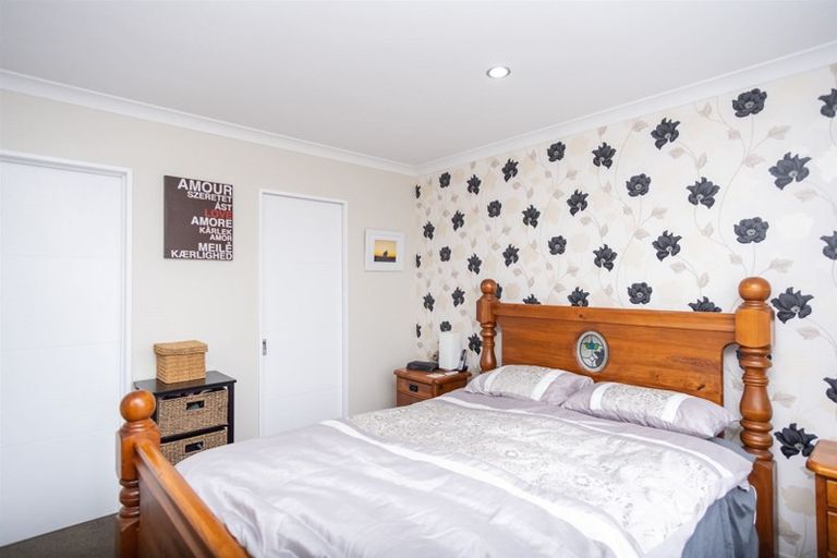 Photo of property in 36 Solander Road, Pegasus, 7612