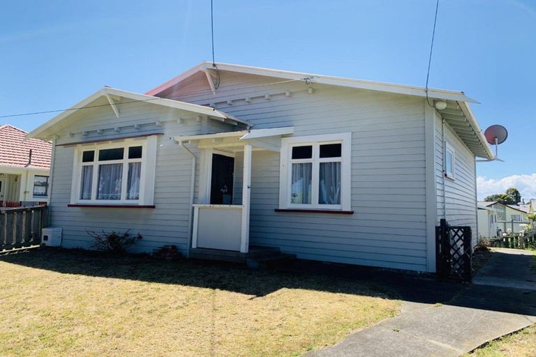 Photo of property in 6 Harper Street, Gonville, Whanganui, 4501